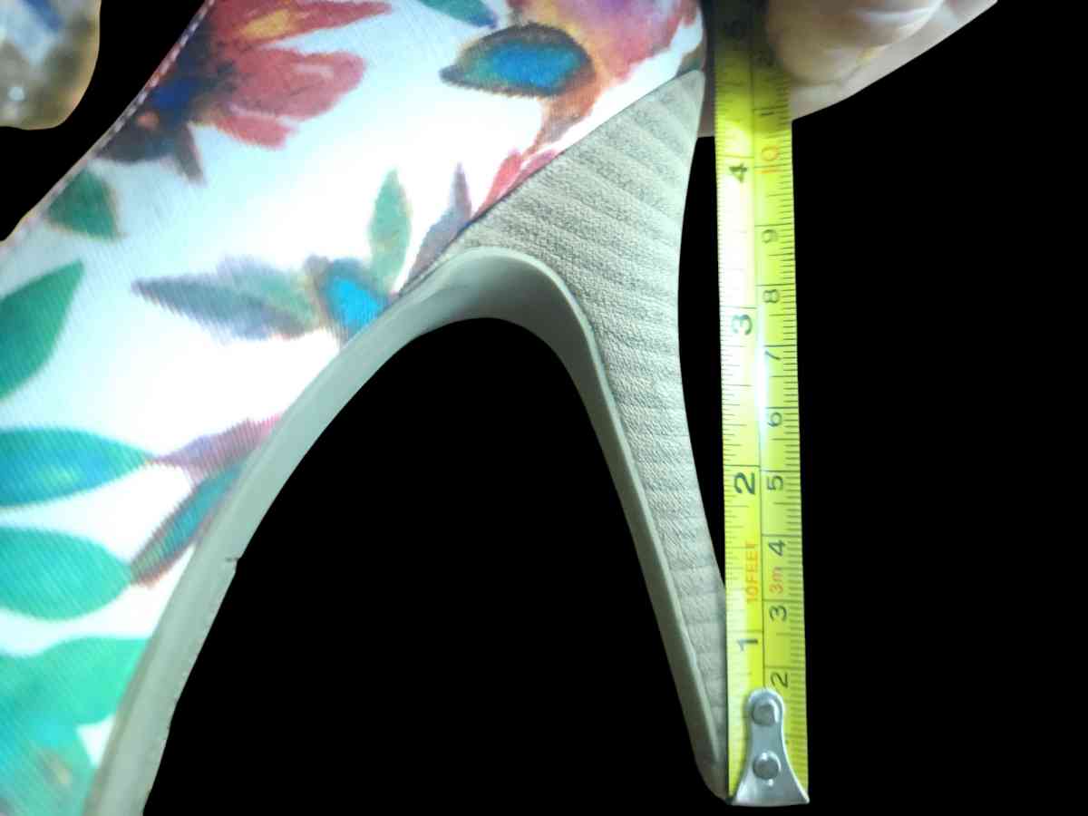 christian siriano heels - Selinsgrove, Pennsylvania - FleaMarketBay