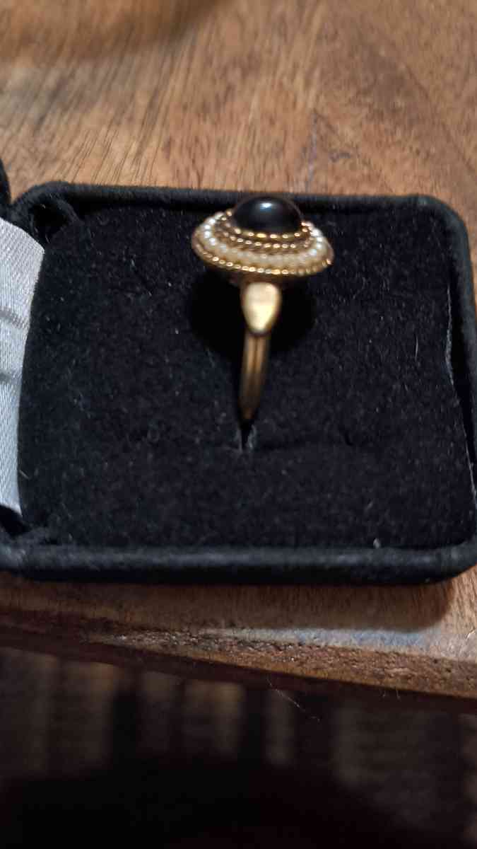 Vintage Avon Ring - Greenville, Illinois - FleaMarketBay
