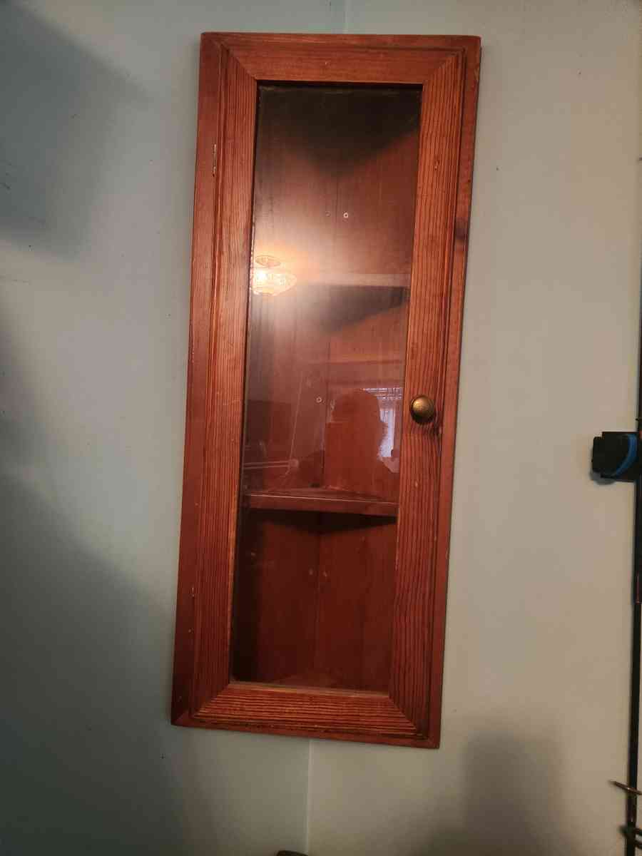 glassdoor corner shelves - Twin Falls, Idaho - FleaMarketBay