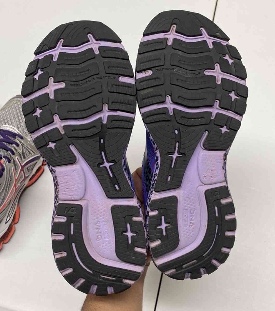 ASICS Gel Evate 2 Brooks Ghost 14 Size 7 half Sneaker Bundle - Frederick, Maryland - FleaMarketBay