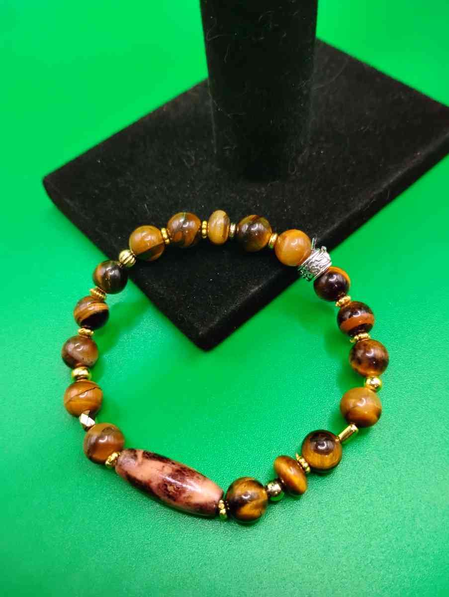 All bracelets - Woodbine, Iowa - FleaMarketBay