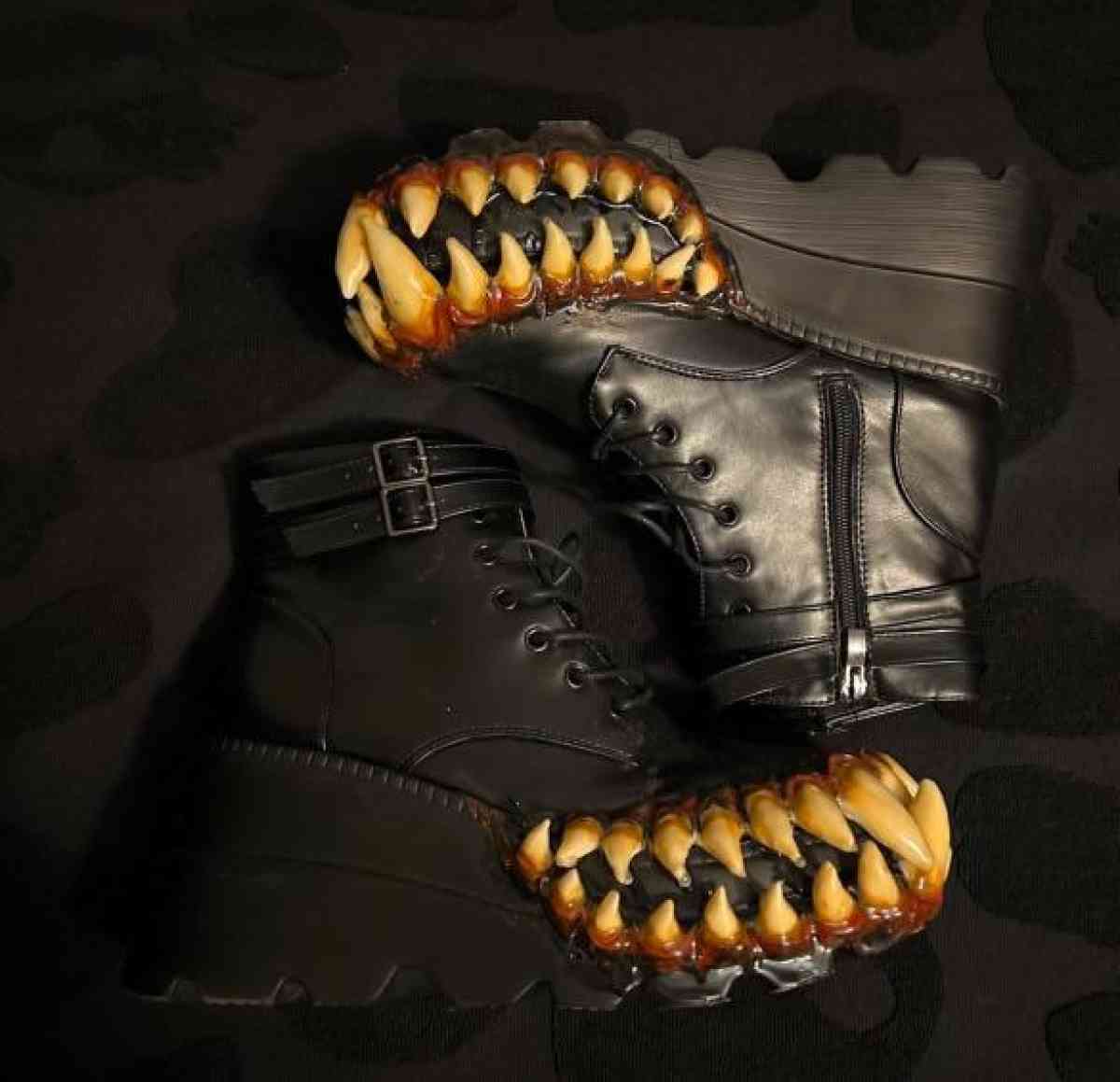 VERY RARE Venom Boots EAT YOUR HEART OUT Only A Few Made - Arlington, Texas - FleaMarketBay