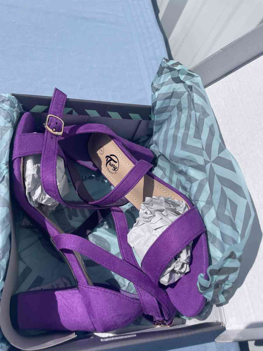 Purple Heels - Loughman, Florida - FleaMarketBay