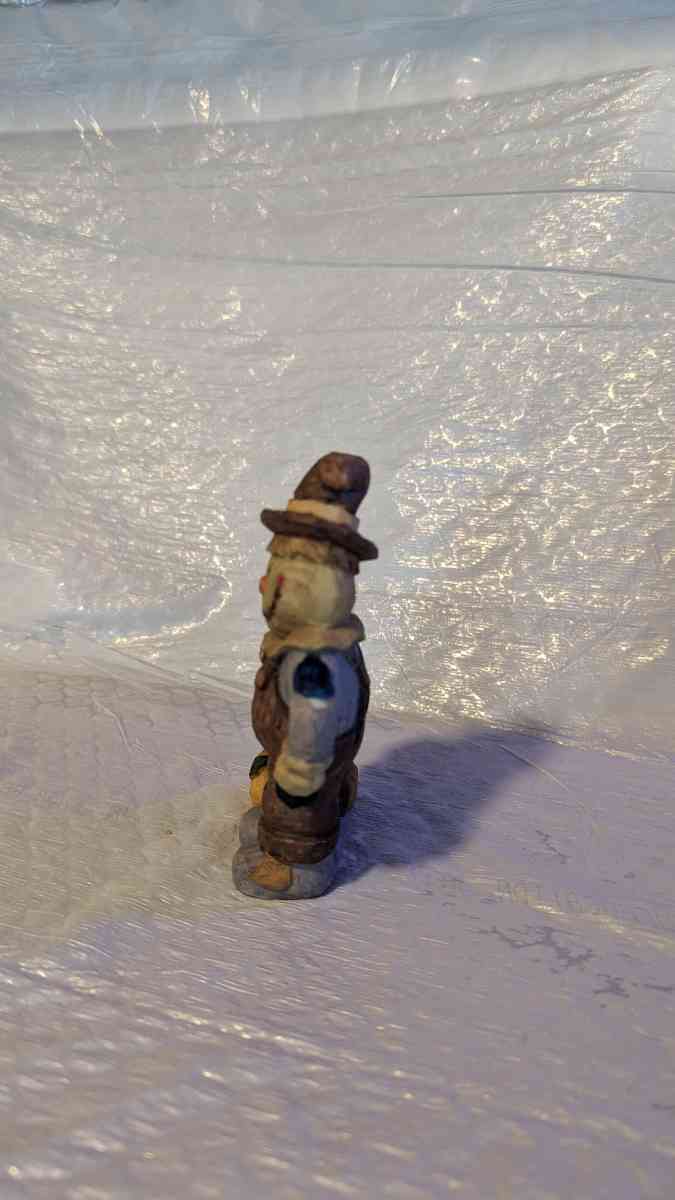 Happy Wood Scarecrow has a couple of Pumpkins and a little S - Phoenix, Arizona - FleaMarketBay