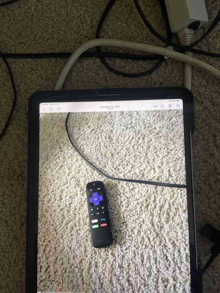 32 inch insignia Smart TV - De Pere, Wisconsin - FleaMarketBay