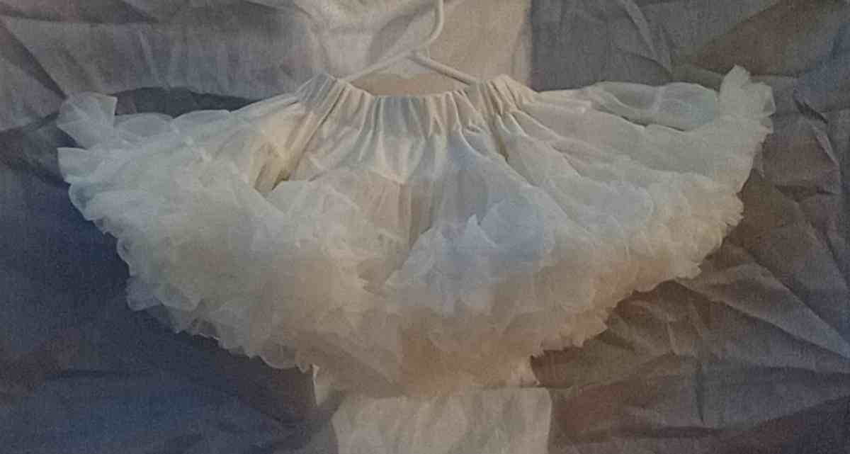 0 to 1yrs Ivory TuTu Pettiskirt EUC Bow Cinches Waist - Dallas, Texas - FleaMarketBay