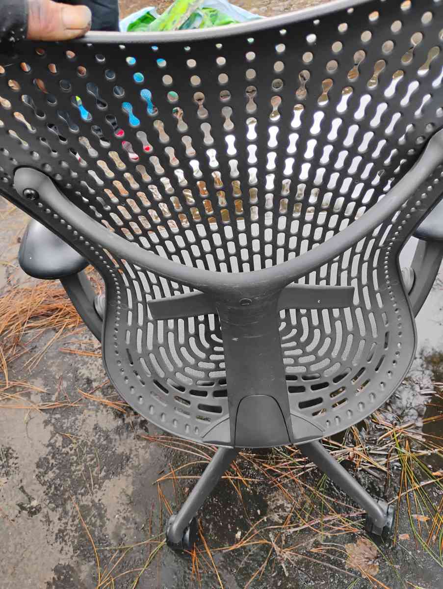 herman miller office chair - Sacramento, California