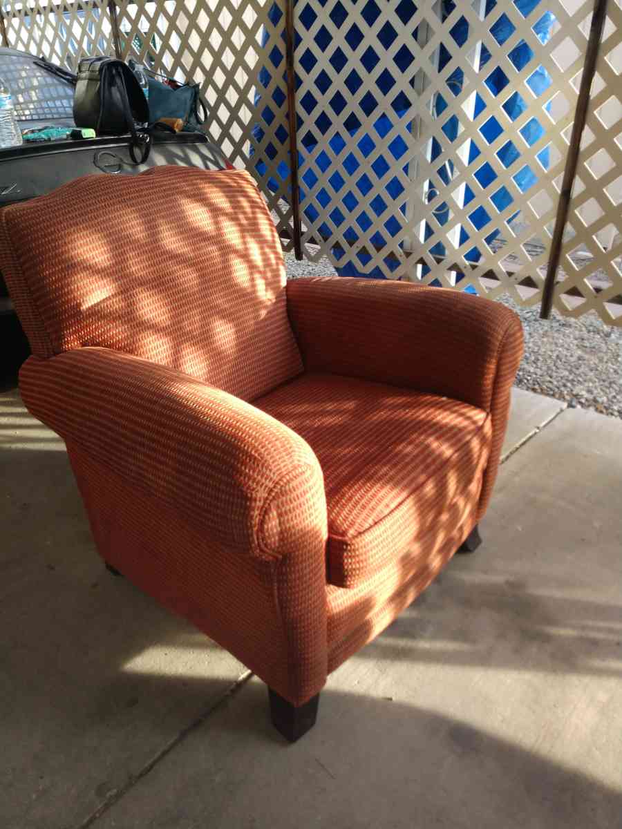 Large comfortable chair - Peoria, Arizona