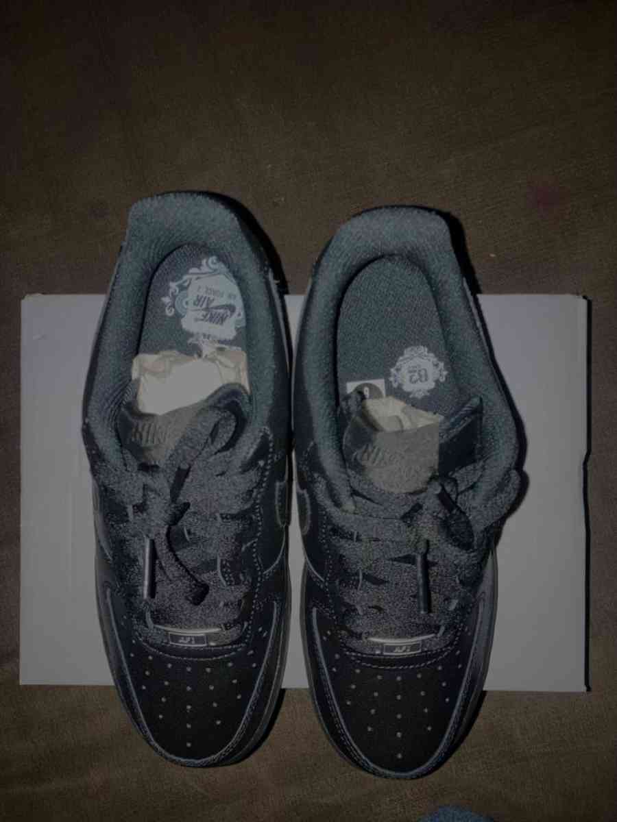 Black air forces 1s - Dallas, Texas - FleaMarketBay