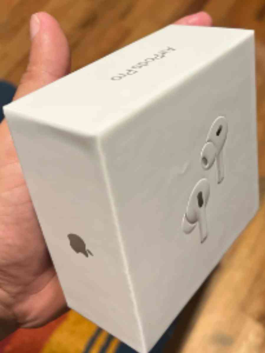 new Airpod oro2 - Saint Paul, Minnesota