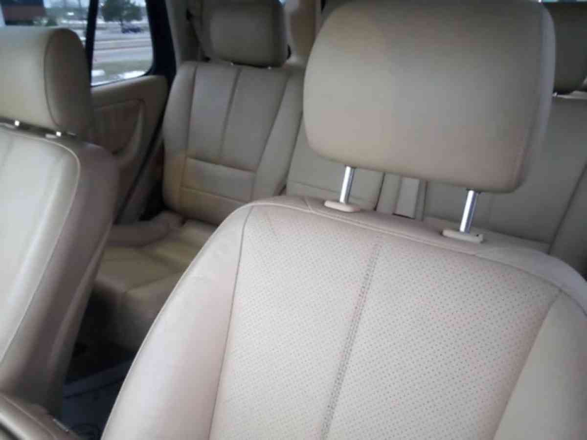 2005 Mercedes Benz ML350 - Indianapolis, Indiana - FleaMarketBay