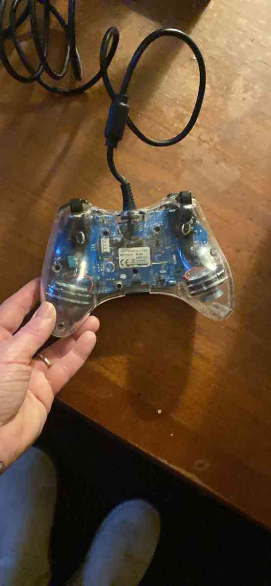 Xbox 360 controller - Eminence, Kentucky - FleaMarketBay