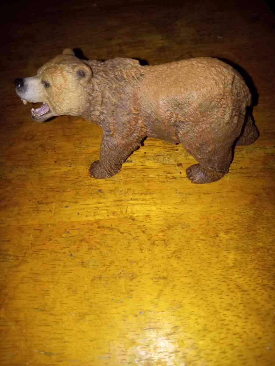 Bear figurines - San Antonio, Texas - FleaMarketBay
