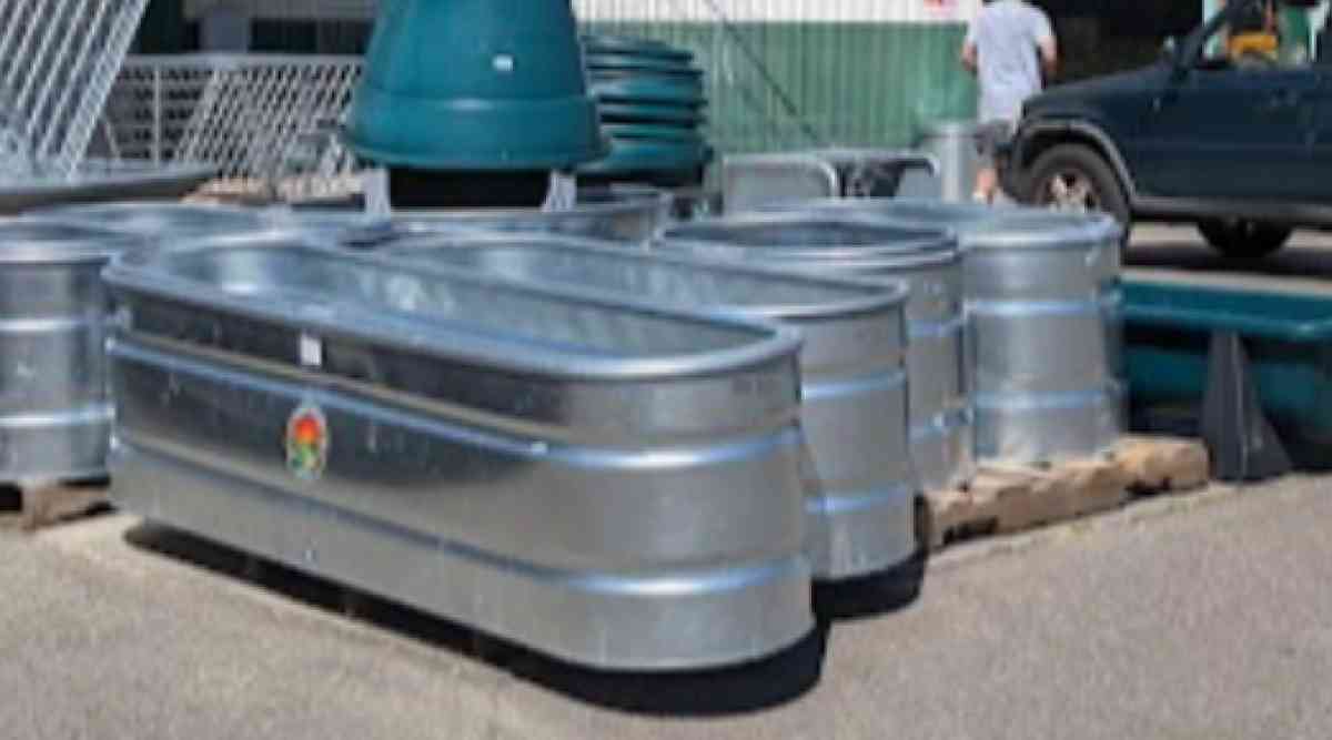 horse trauls or drinking tubs - Oroville, California