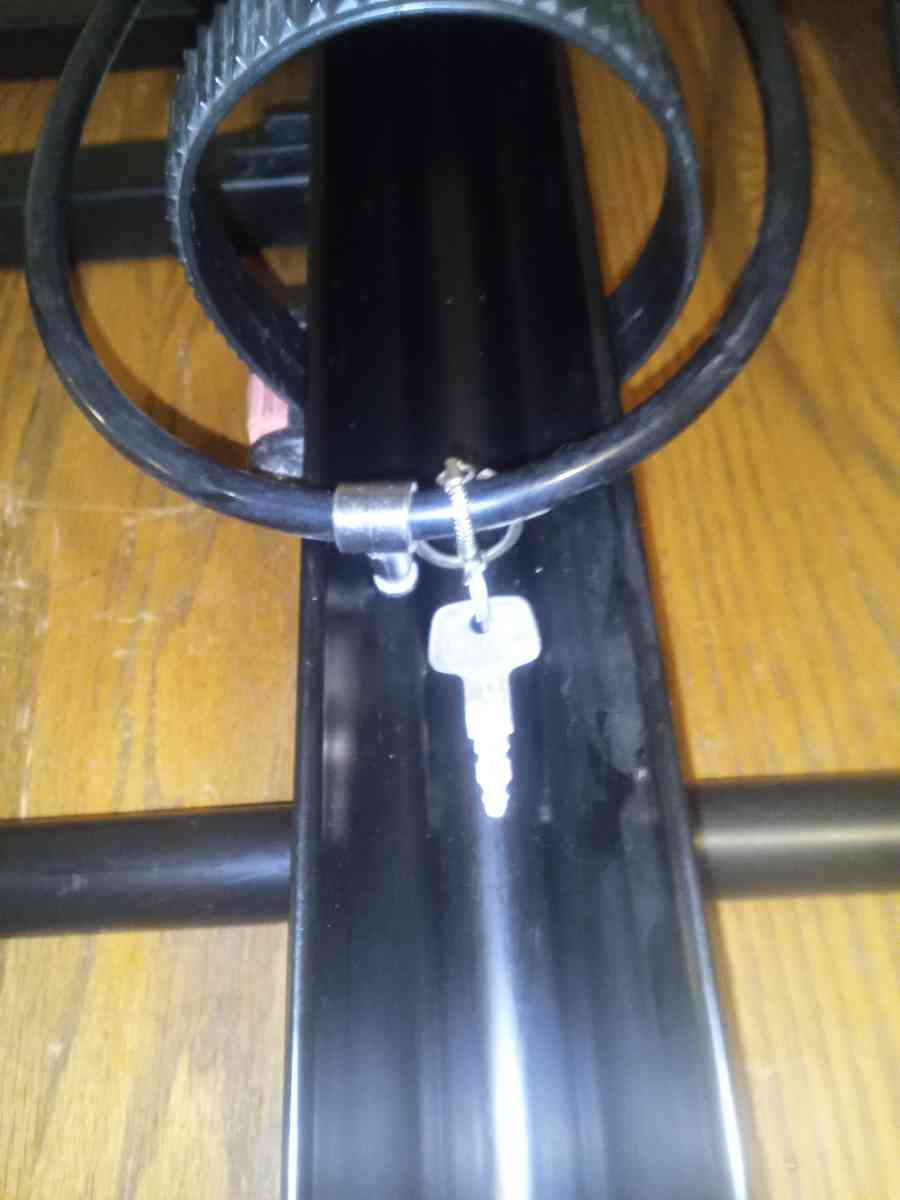 Yakima used upright bicycle roof carriers - Saint Louis, Missouri - FleaMarketBay