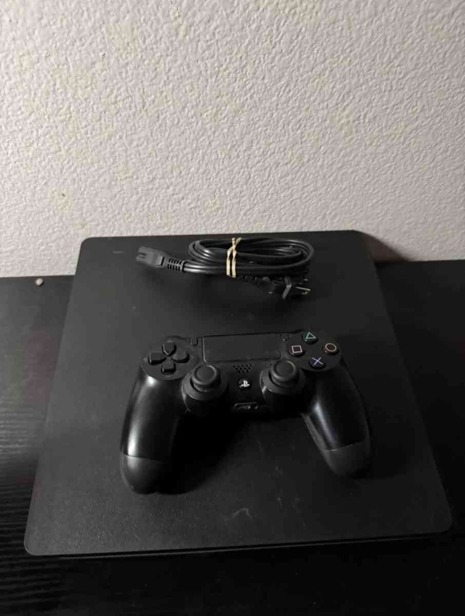 PlayStation 4 Slim 1TB With Wireless controller - Hampton, Florida