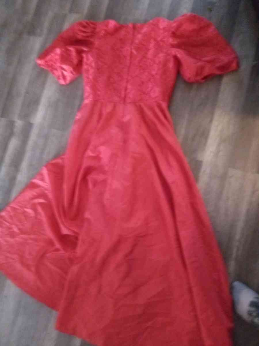 dress - Camden, Arkansas - FleaMarketBay