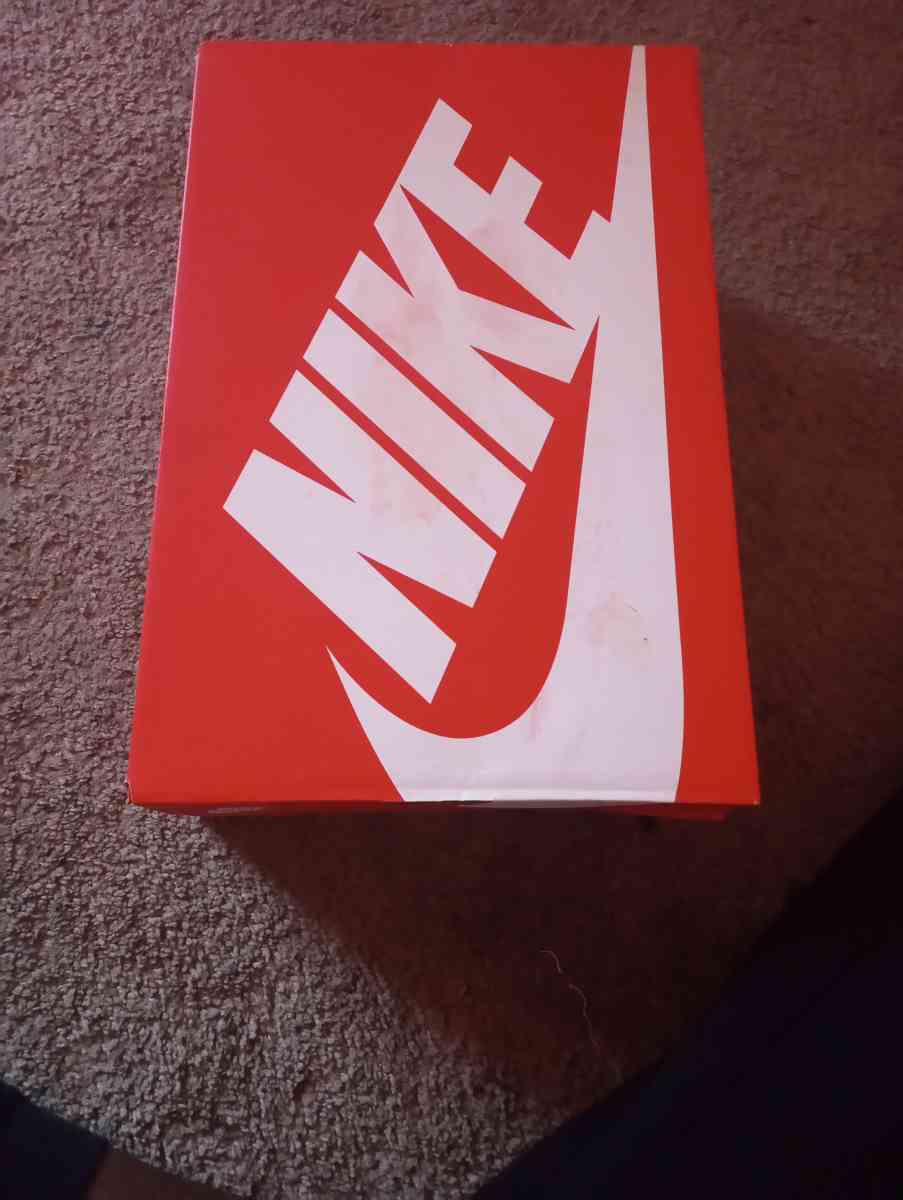 Air Max 90 - Battle Creek, Michigan - FleaMarketBay