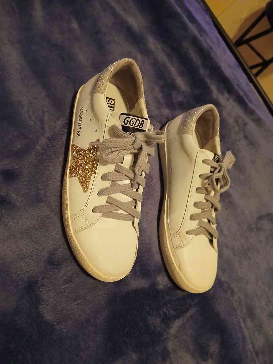 Womens Golden Goose Shoes - Eunice, Louisiana - FleaMarketBay