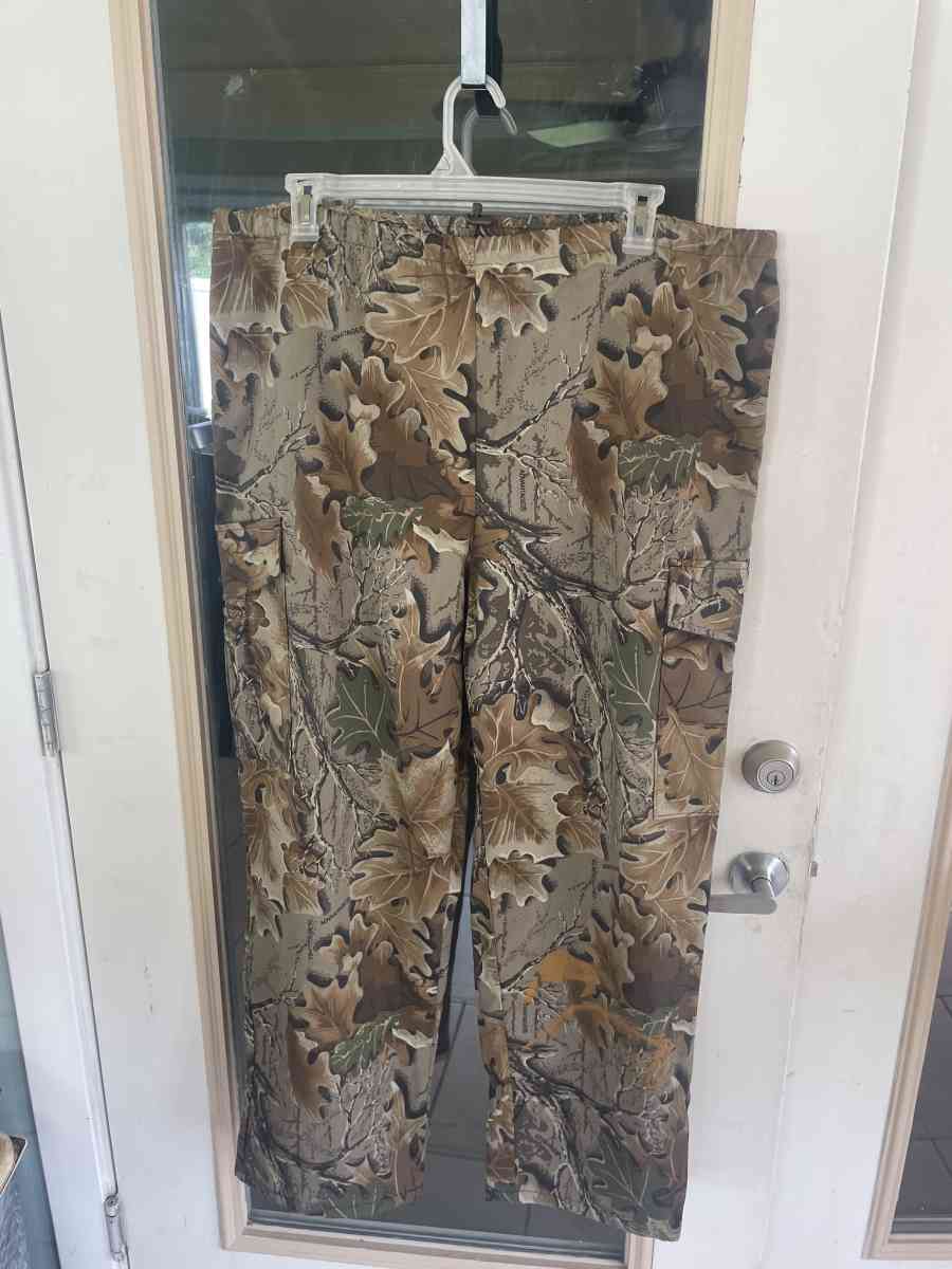 New Mens Insulated Camo Pants - Loughman, Florida - FleaMarketBay