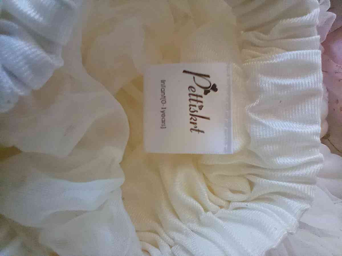 0 to 1yrs Ivory TuTu Pettiskirt EUC Bow Cinches Waist - Dallas, Texas - FleaMarketBay