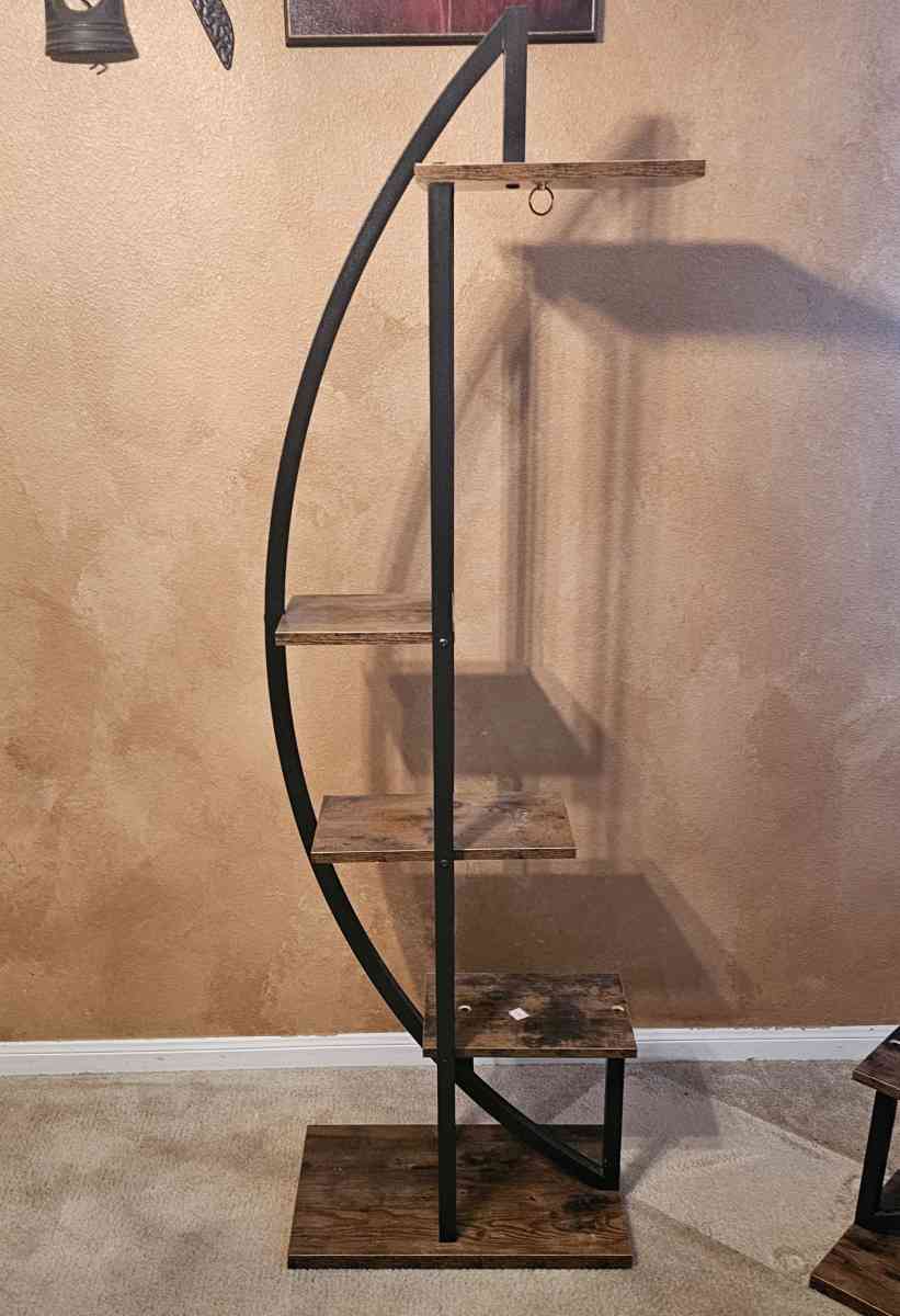 Tribesigns 5 tier shelf - Humble, Texas - FleaMarketBay