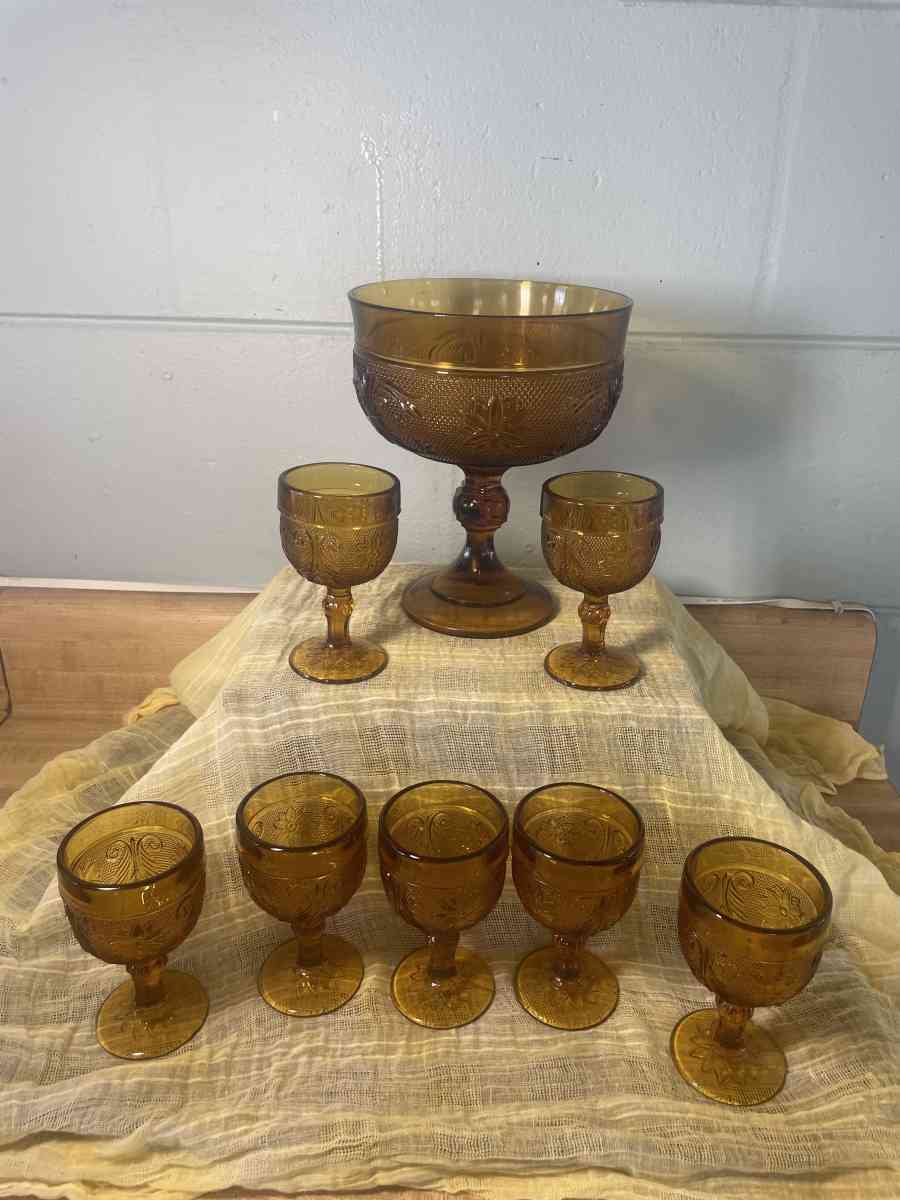 Tiara Amber Glass Collection - Kissimmee, Florida