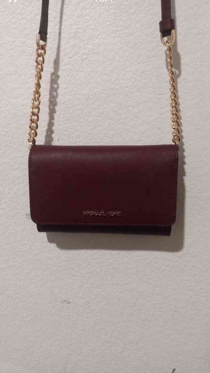 mk purse waver 7 n 1 wand 24inch Figaro chain - El Centro, California