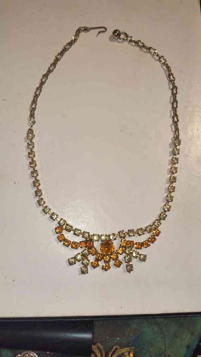 Citrine Gemstone Necklace - Greenville, Illinois - FleaMarketBay