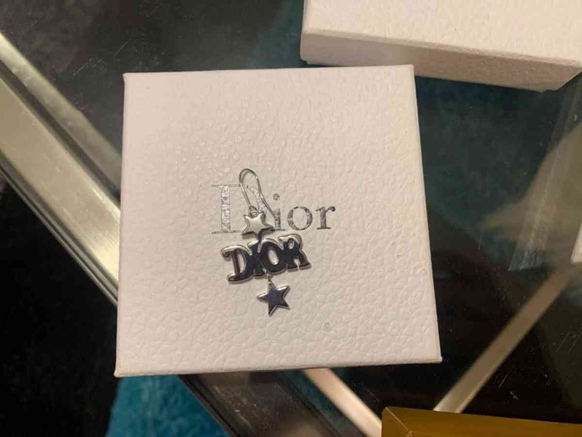Dior earrings - Clayton, Georgia - FleaMarketBay