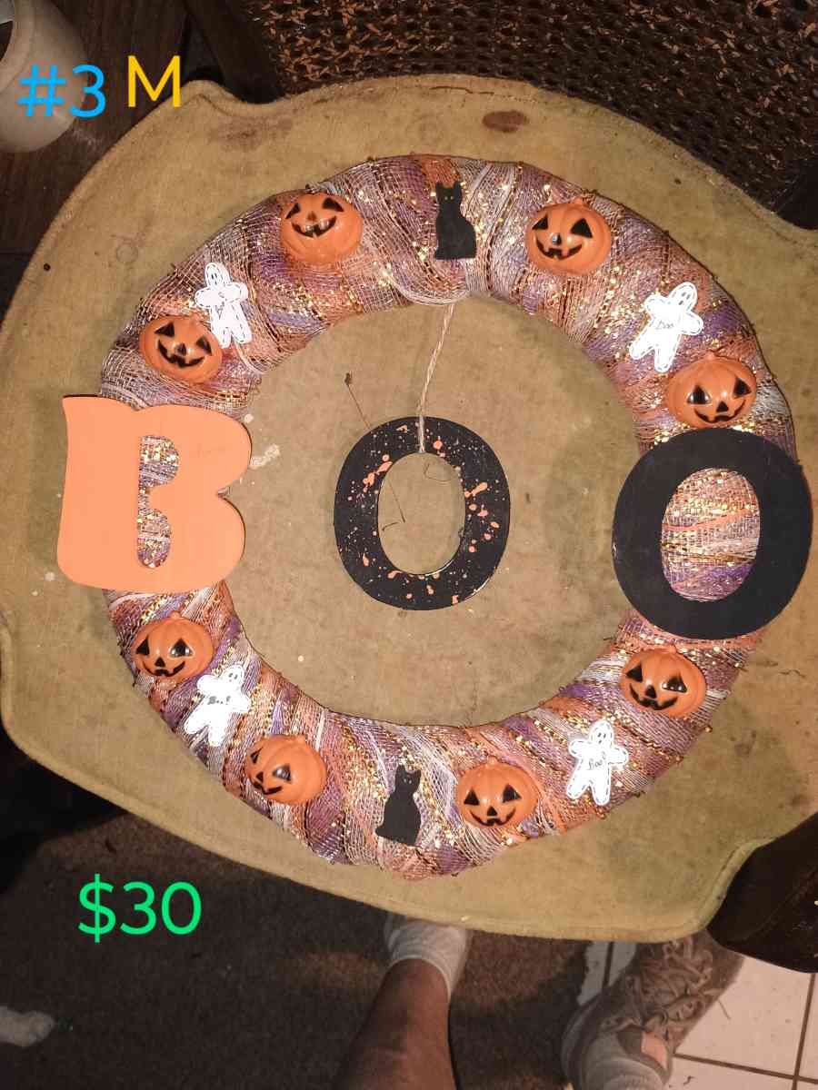 Holiday Wreaths - Fremont, Nebraska - FleaMarketBay