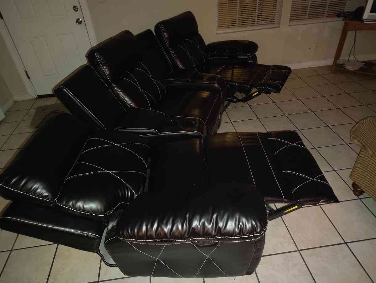 Tri leather recliner sofa brand new condition - Denton, Texas - FleaMarketBay