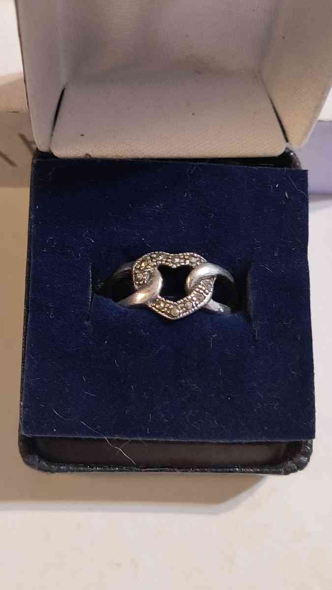 Sterling Silver Heart Ring - Greenville, Illinois - FleaMarketBay