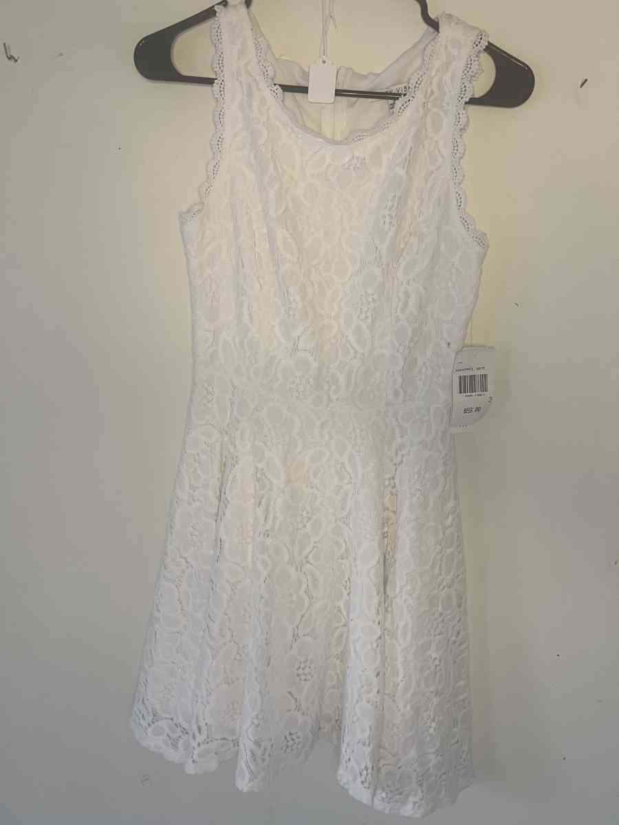 white dress - Natchitoches, Louisiana - FleaMarketBay