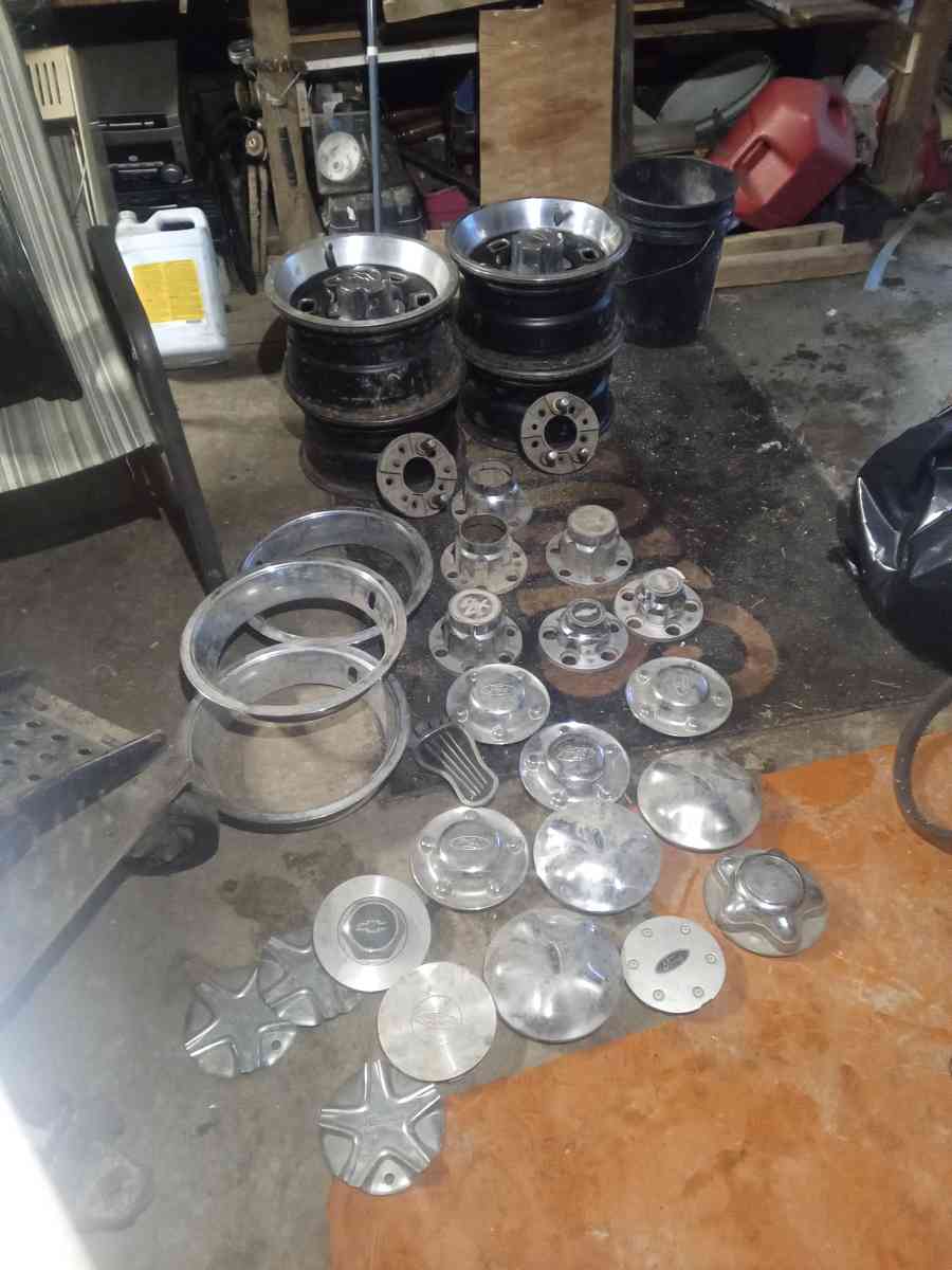 4 GM Chevy rims - Clarksburg, West Virginia - FleaMarketBay