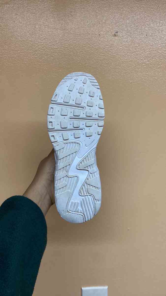 Nike Air Max Excee White Metallic Platinum - Frederick, Maryland - FleaMarketBay