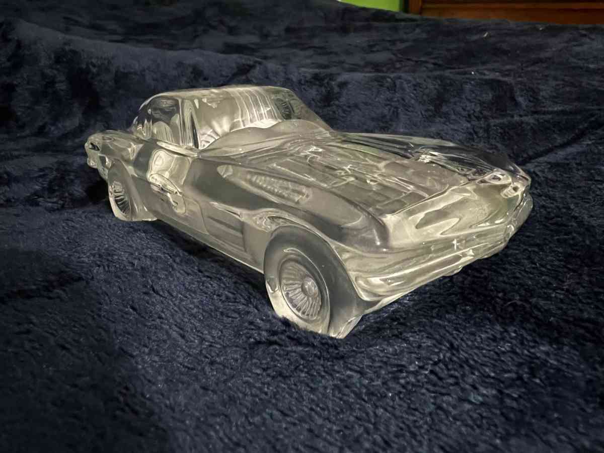 Corvette of collectible crystal - Elizabeth, New Jersey - FleaMarketBay