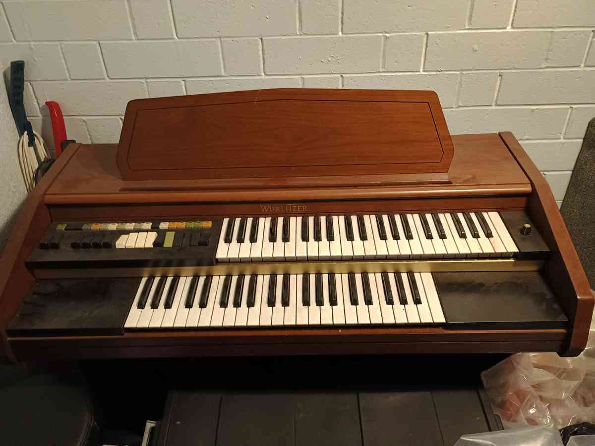 1960 organ - Elyria, Ohio