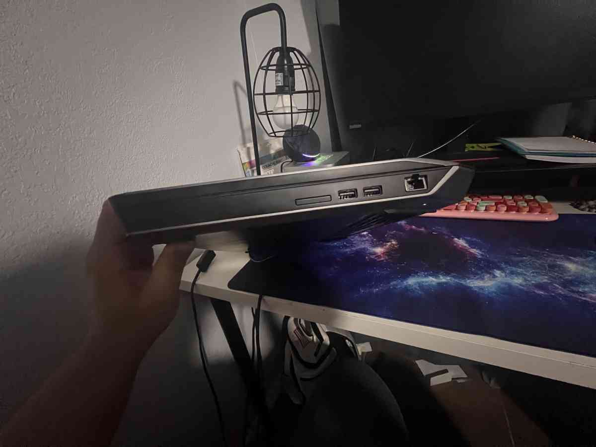 Alienware 17 R2 gaming laptop - Grand Prairie, Texas - FleaMarketBay