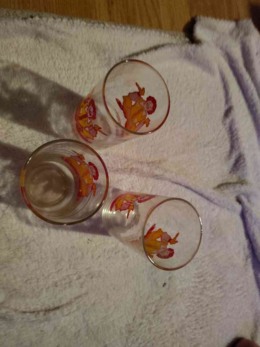Ronald McDonald 1979 glasses - Cartersville, Georgia - FleaMarketBay