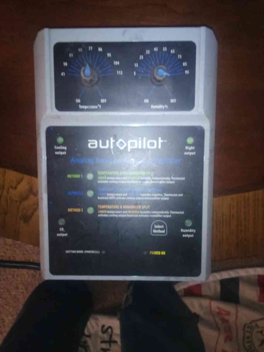 light control with light meter and humidity detector - San Diego, California