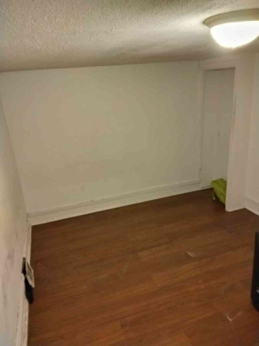 private room for rent - Pittsburgh, Pennsylvania - FleaMarketBay