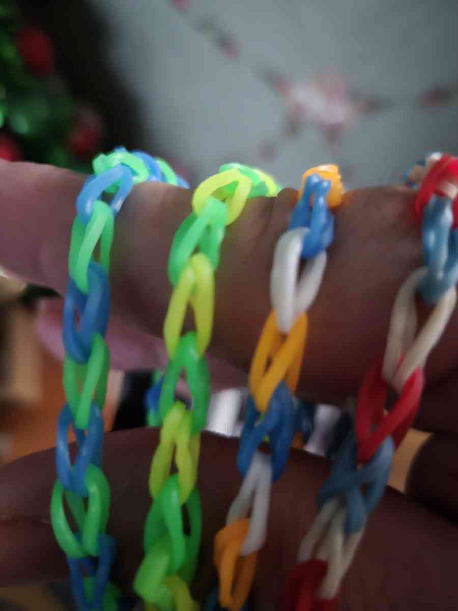 handmade rubber bands bracelet - Cincinnati, Ohio