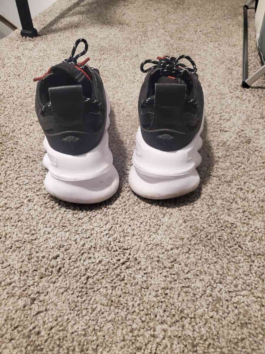 Versace chain reaction - Chester, Virginia - FleaMarketBay