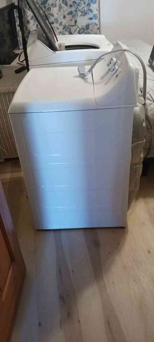Electric GE dryer Maytag Washer