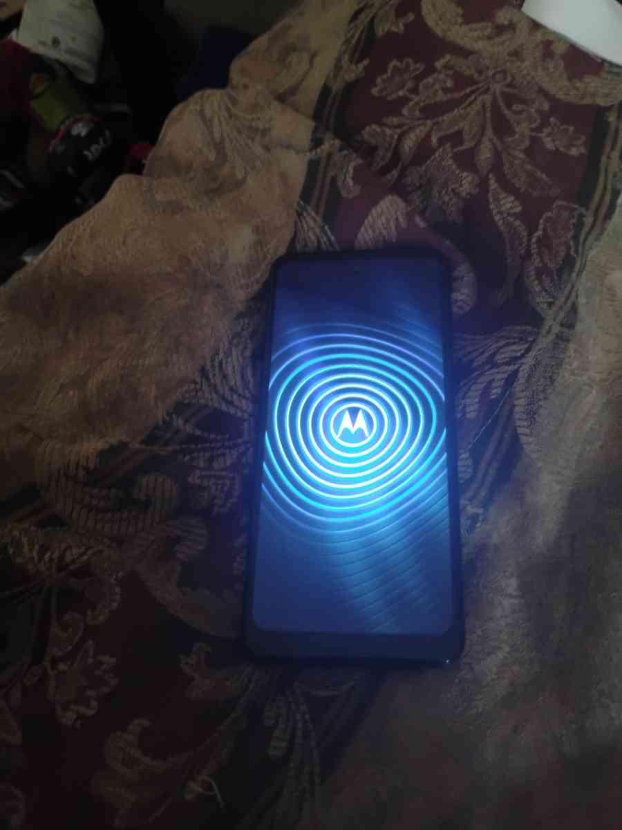 Tracfhone SafeLink Wireless Moto g play 5g - Gaston, South Carolina - FleaMarketBay