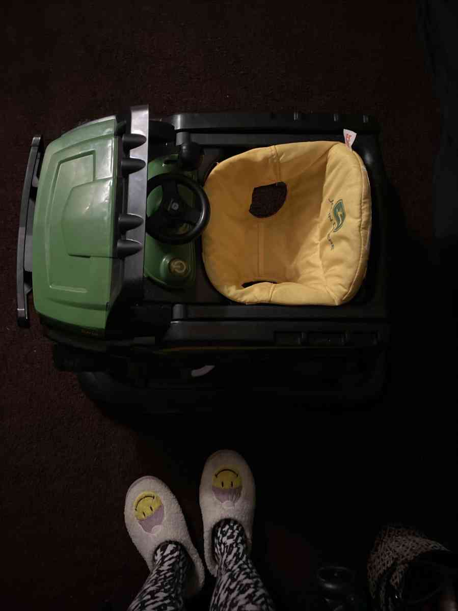 John deer baby walker brand new - Eminence, Kentucky - FleaMarketBay