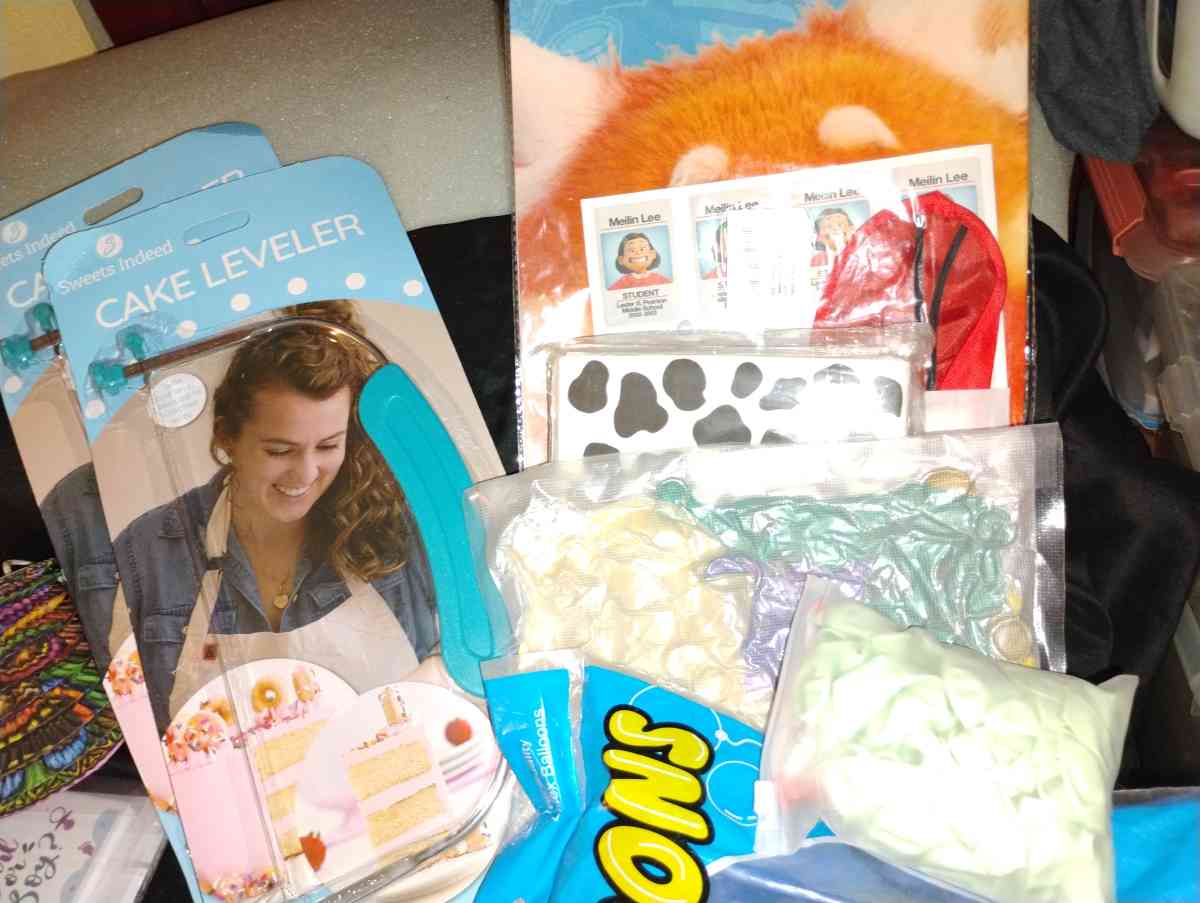 Party Supplies - Glendale, Arizona - FleaMarketBay