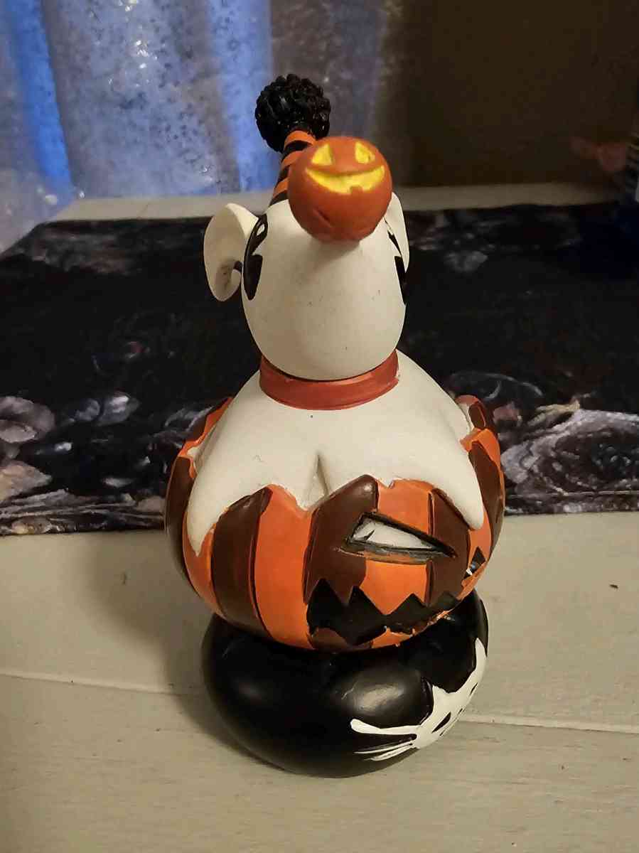 Miss Mindy Disney Nightmare Before Christmas Zero Figurine - Peachtree City, Georgia - FleaMarketBay