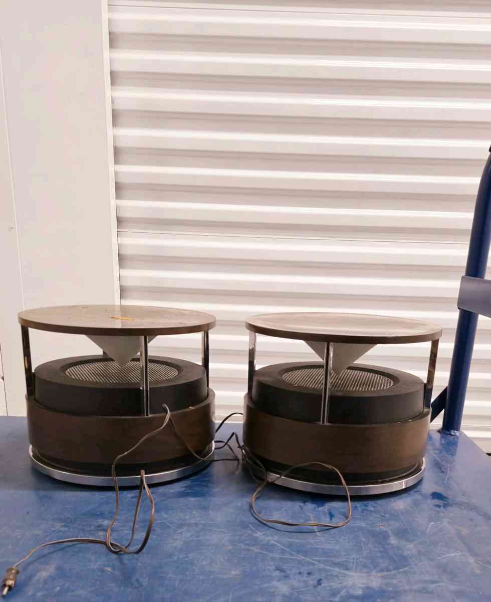 Vintage Zenith Circle Of Sound Speakers - Long Beach, California - FleaMarketBay